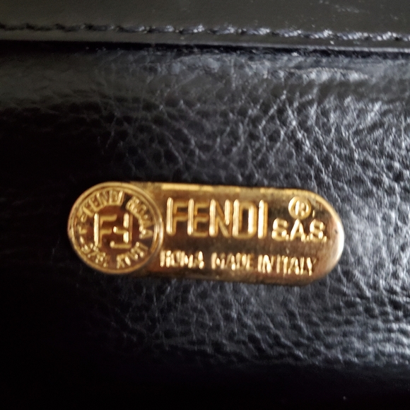 👛Fendi envelope clutch - Picture 6 of 8